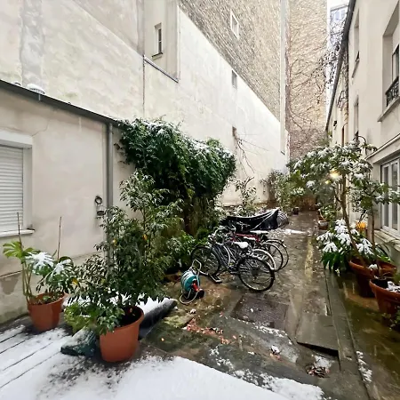 A Deux Pas De Gare Du Nord Aparthotel 3*