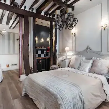 Aparthotel A Deux Pas De Gare Du Nord 3*